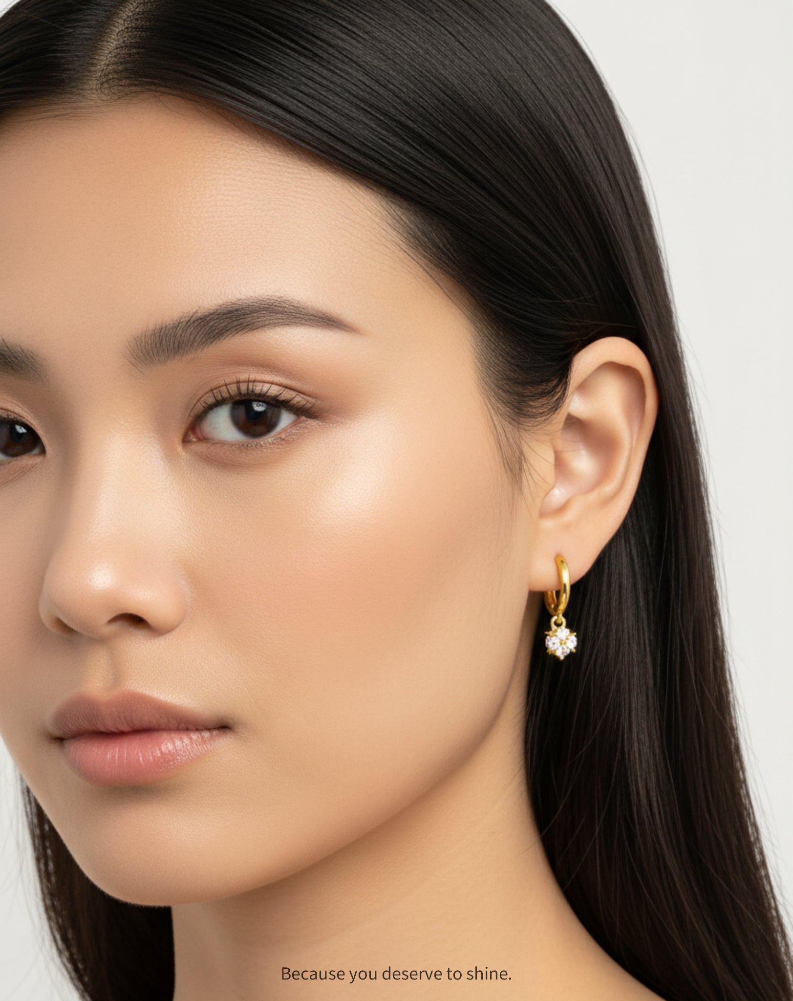 Timeless Gold Hoop Earrings with Floral-Inspired Sparkle