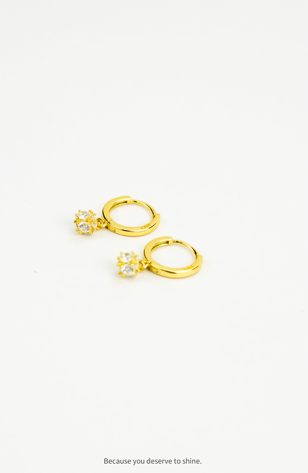 Timeless Gold Hoop Earrings with Floral-Inspired Sparkle