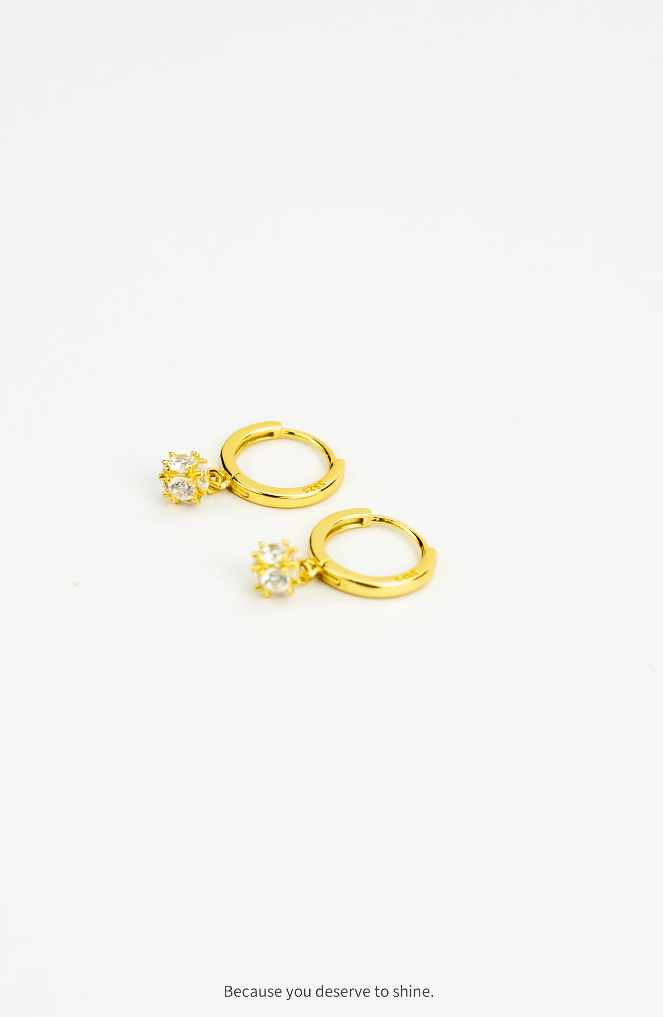 Timeless Gold Hoop Earrings with Floral-Inspired Sparkle