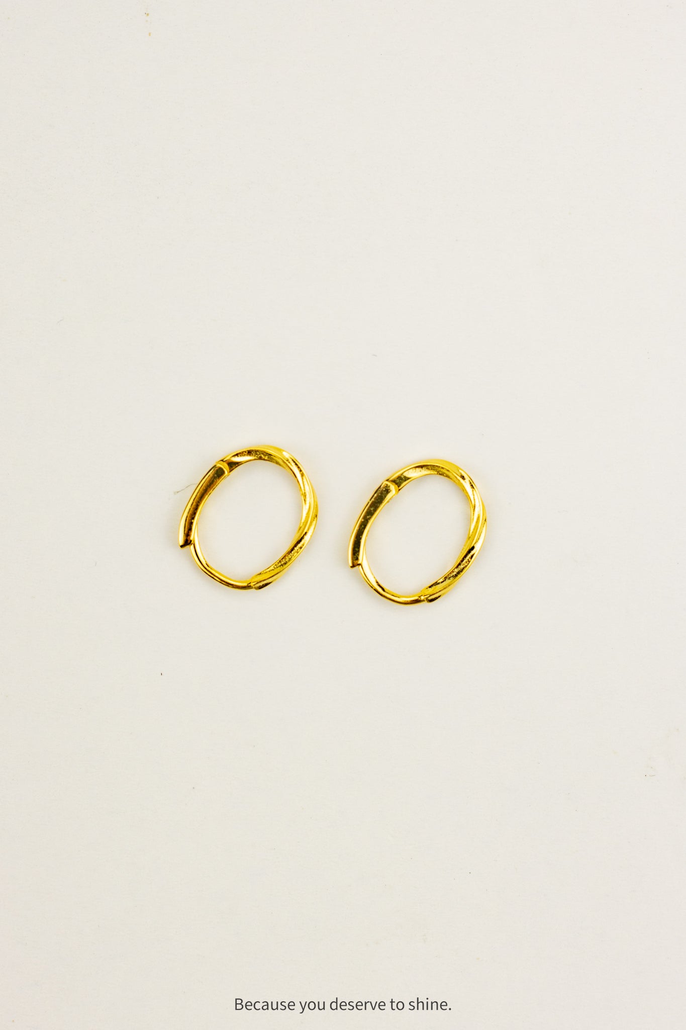 Everyday Essential Twist Hoops